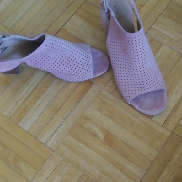 Shoes - Picture 2 of 3